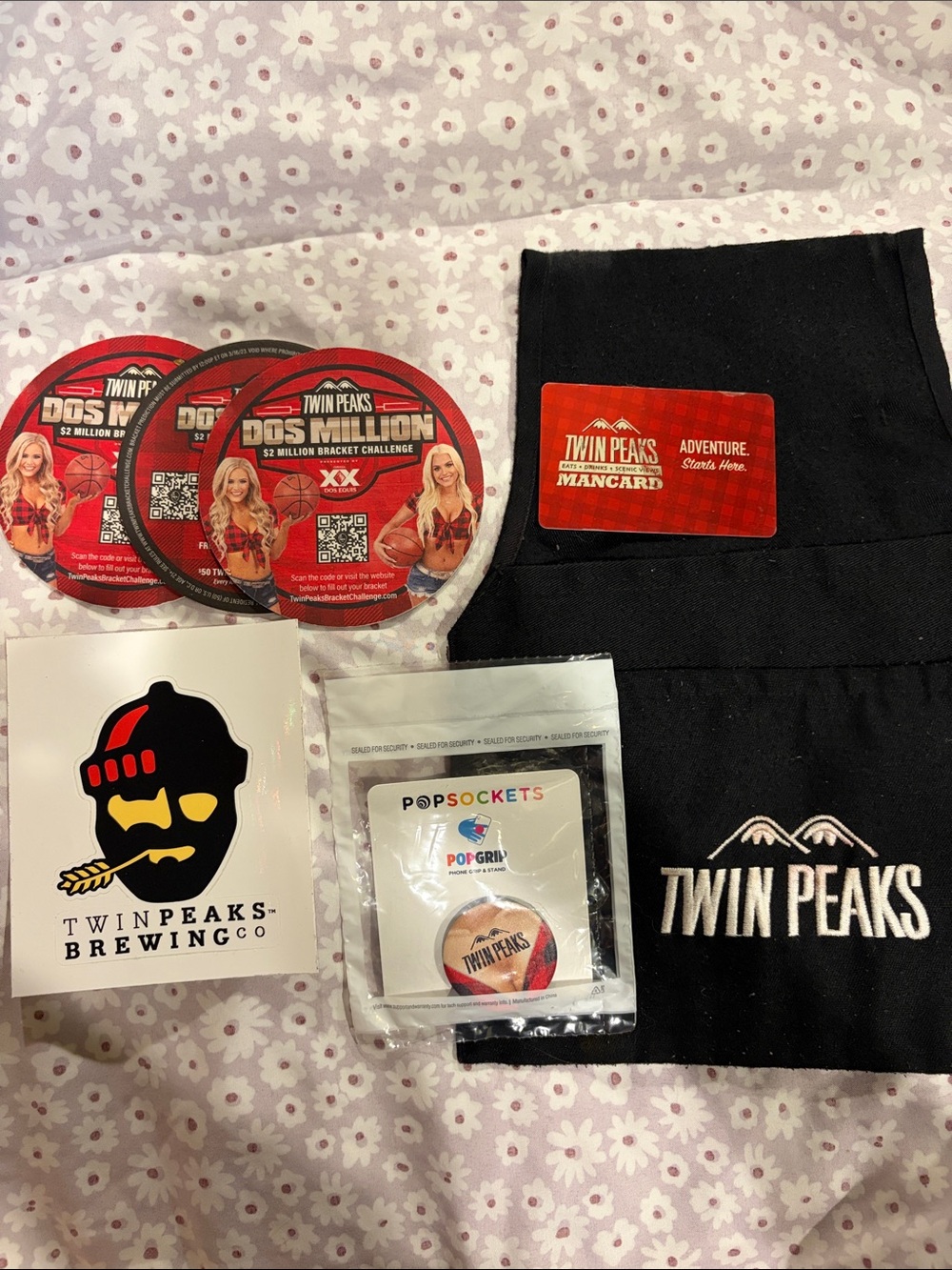 Twin Peaks Merch Bundle TPG pouch with Logo coasters sticker pop socket girls